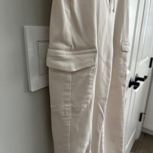 Paige Christy Mid-Rise Straight Cargo Pants Size: 29 Color: Quartz Sand - Picture 7 of 11